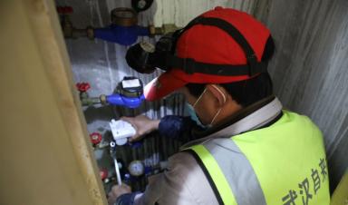 為獨(dú)居老人安裝智能水表，卓正免費(fèi)提供方案